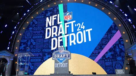 what time does the nfl draft start on friday